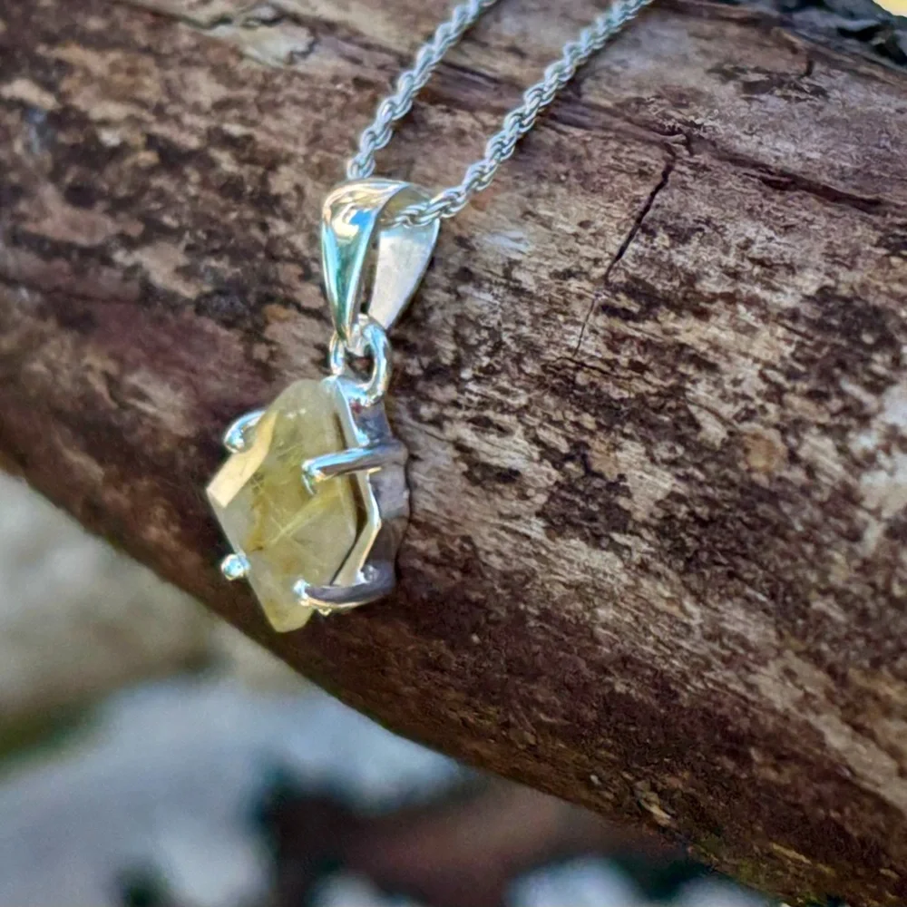 Golden Rutilated Quartz Necklace - Picture 3 of 15